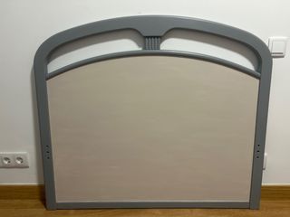 Cabecero madera restaurado gris y arena