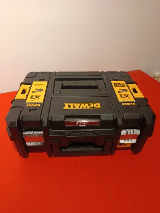 Radial DeWALT TSTAK IP54 con Maletín.