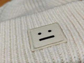 Gorro Acne Studios Branco Face