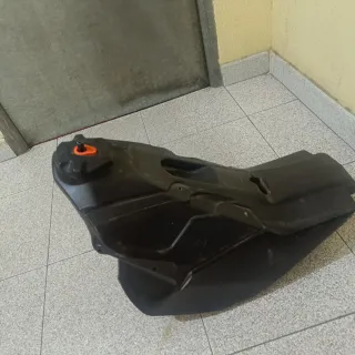 Depósito KTM 125 2008