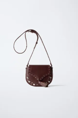 Bolso bandolera Zara tachuelas marrón
