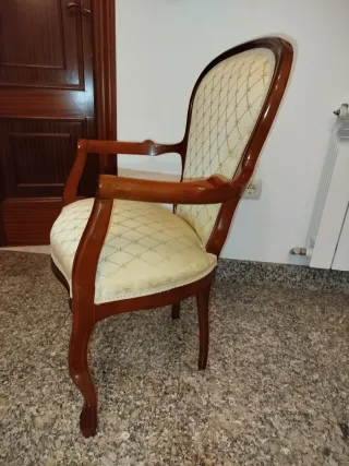 Silla Descalzadora Isabelina Madera y Tela