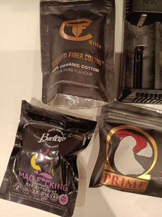 Kit Accesorios: Baterias, Cargador, Herramientas