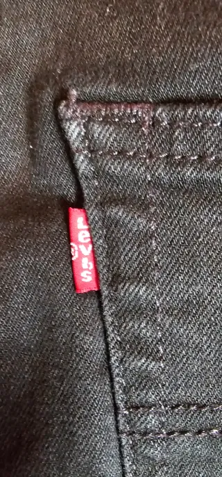 Pantalón Levis Negro.