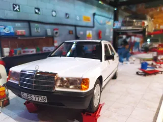Maqueta Mercedes 190 E Norev Escala 1:18