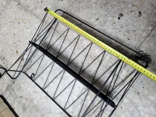 Baldas de pared metálicas con madera