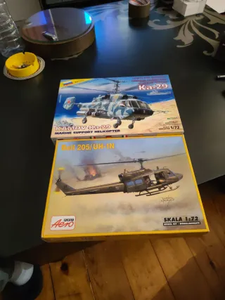 Lote 2 Maquetas Helicópteros 1/72