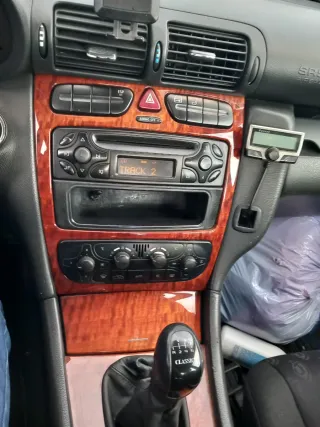 Mercedes-Benz c220 2001