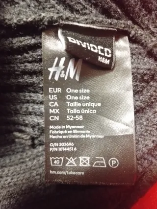 Set Sciarpa e Cappello Unisex Nero