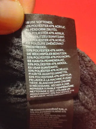 Set Sciarpa e Cappello Unisex Nero