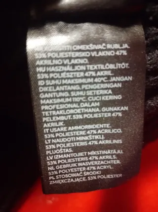 Set Sciarpa e Cappello Unisex Nero