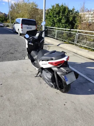 Yamaha Xmax 400