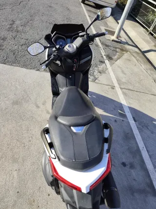 Yamaha Xmax 400