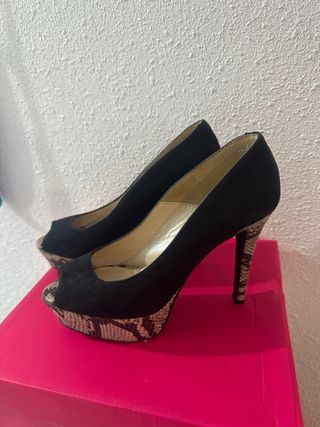 Zapatos de fiesta negros y multicolor