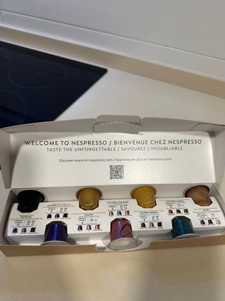 Cafetera Nespresso Essenza Mini Krups  Nueva (