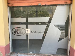 Mampara de cristal con puerta