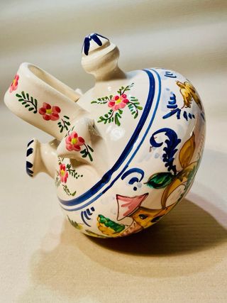 Botijo de ceramica pintado a mano.Ref007