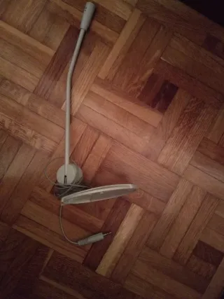 Micrófono Trust con base y cable