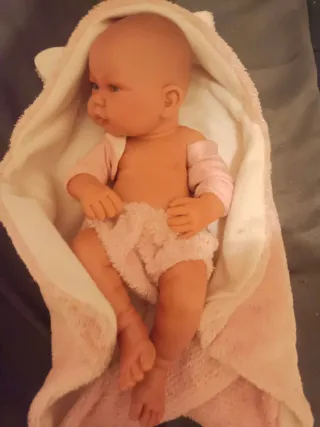 Muñeco bebé realista Antonio juan, está como nuevo