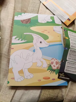 Proyector Dinosaurios Science4you + Libro