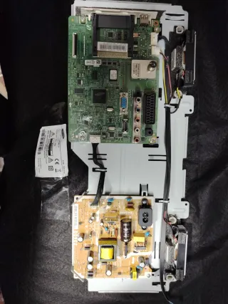 Scheda madre Samsung LT24B300EEC/EN