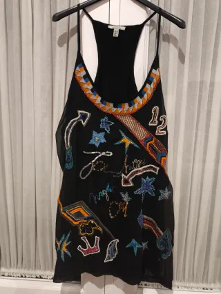 Camisa de verano negra con bordados