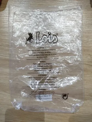 Monedero Lois Negro con Etiqueta