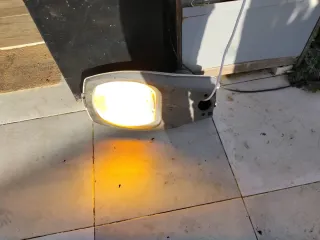 Cabezas de farola con lámpara