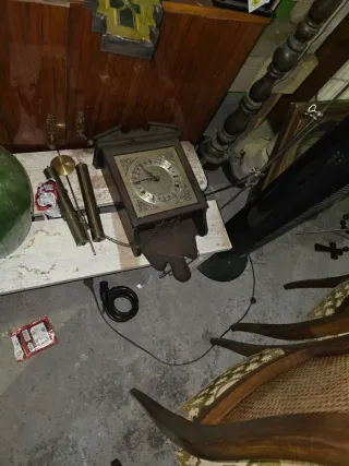 Reloj de pared antiguo