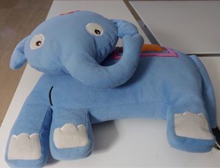 Cojín infantil elefante
