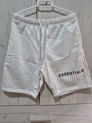 Pantalones cortos Essentials de varios colores