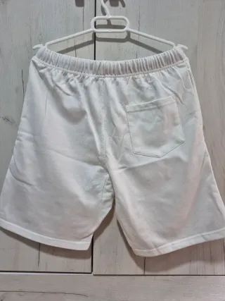 Pantalones cortos Essentials de varios colores