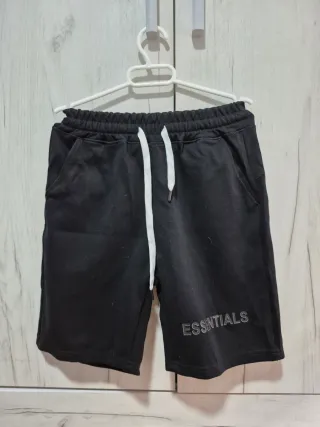 Pantalones cortos Essentials de varios colores