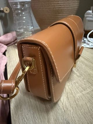 Bolso Zara Marrón con Detalle Dorado