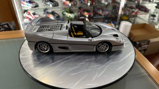 Ferrari F50 HotWheels escala 1:18