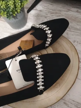 Mocasines negros con pedrería