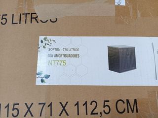 Contenitore esterno per giardino Gardiun Soften 775 litri 116x71x109/112,5 cm in resina con ammortizzatore, fondo e porte