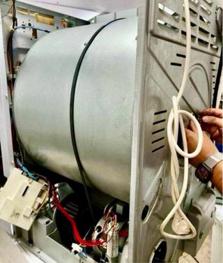 LAVADORA NEVERA LAVAVAJILLAS SECADORA TECNICO