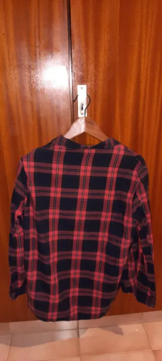 Camisa Trafaluc cuadros roja y negra Talla L