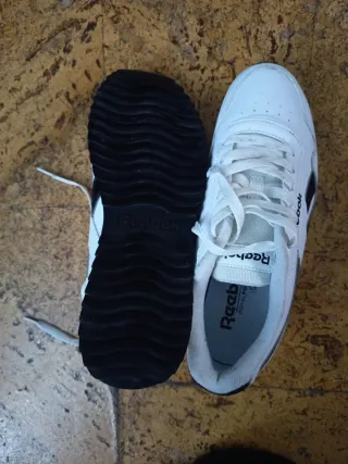 Zapatillas Reebok Talla 40 Blancas y Negras