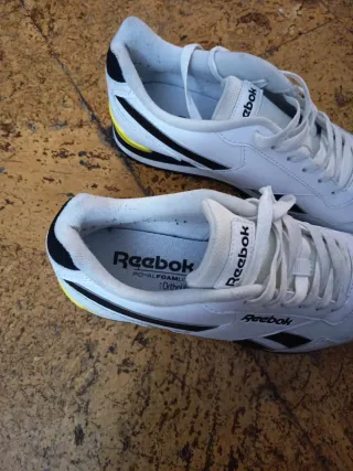 Zapatillas Reebok Talla 40 Blancas y Negras