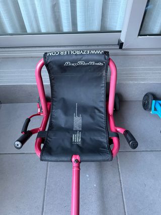 Dos patinetes Ezy Roller uno rojo y otro azul