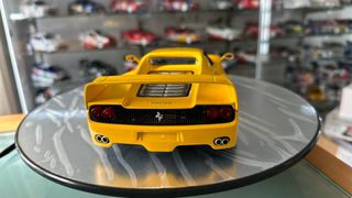 Ferrari F50 HotWheels escala 1:18