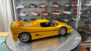 Ferrari F50 HotWheels escala 1:18