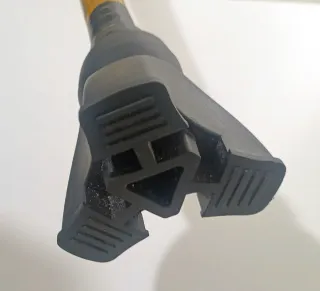 BASTÓN DE MADERA PARA MAYORES CON TACO D SEGURIDAD