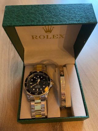 Reloj con Pulsera y Caja