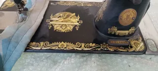 Máquina de coser Singer antigua