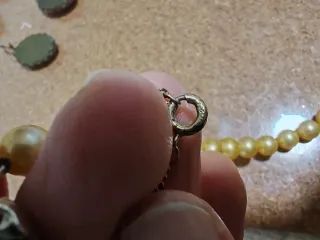 Collar de perlas y plata con cierre