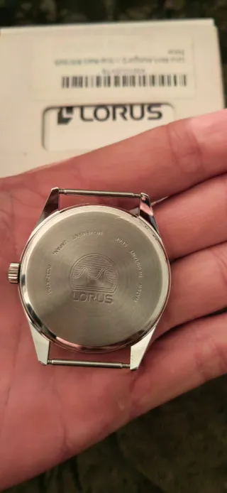 Reloj Lorus Verde y Plateado