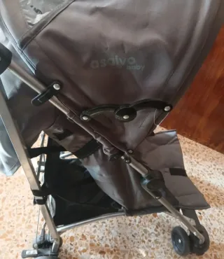 Silla de paseo bebé gris